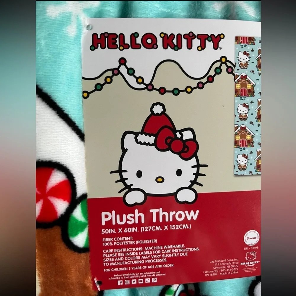 HELLO KITTY CHRISTMAS GINGERBREAD PLUSH THROW, NWT